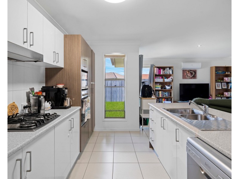 21 Tara Grove, Bellmere QLD 4510