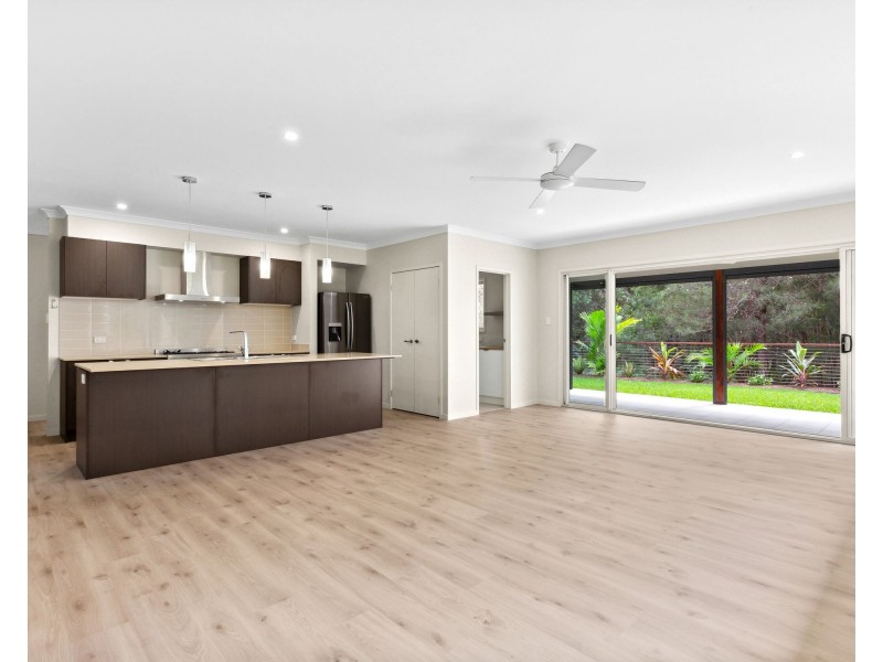11 Azolla Circle, Noosaville QLD 4566