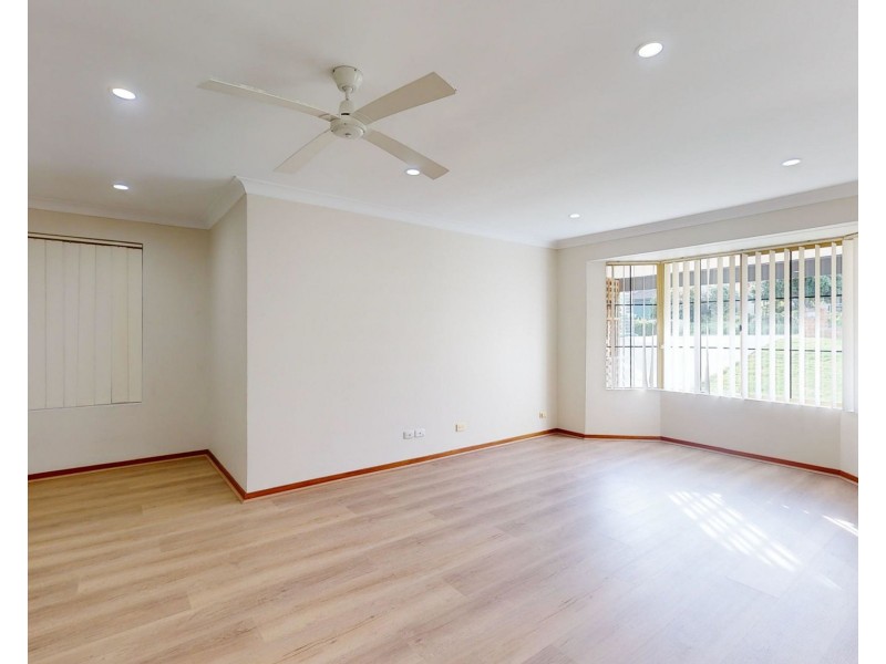 11 Southern Cross Circle, Ocean Reef WA 6027