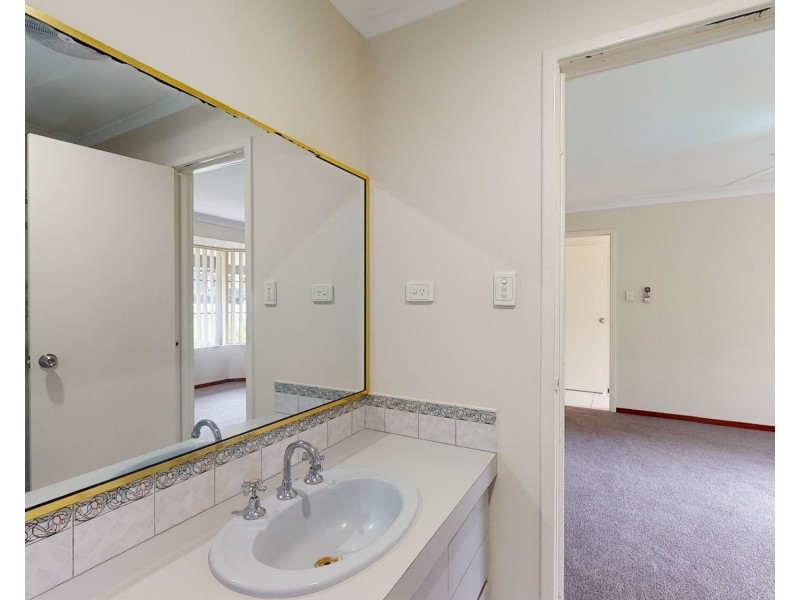 11 Southern Cross Circle, Ocean Reef WA 6027