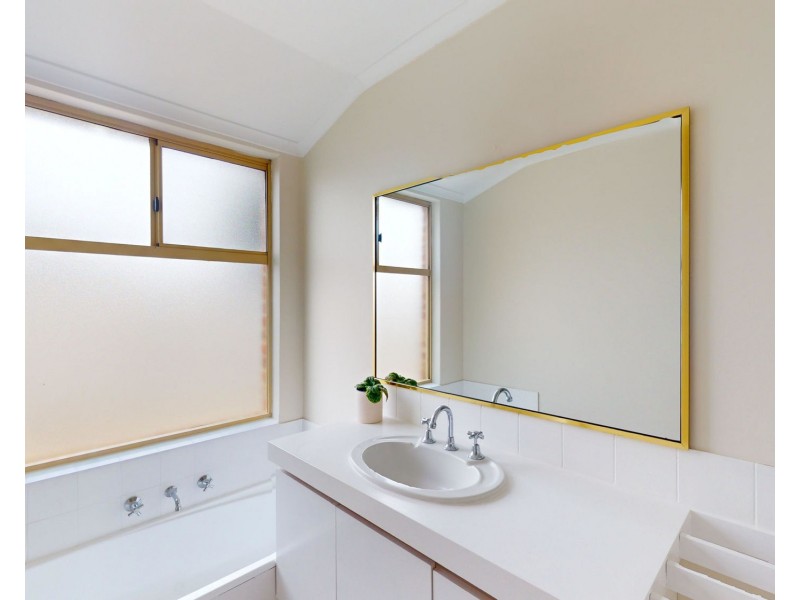 11 Southern Cross Circle, Ocean Reef WA 6027