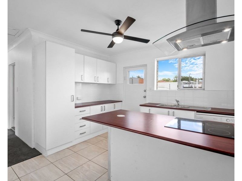 4/4 Lutana Street, Stafford QLD 4053