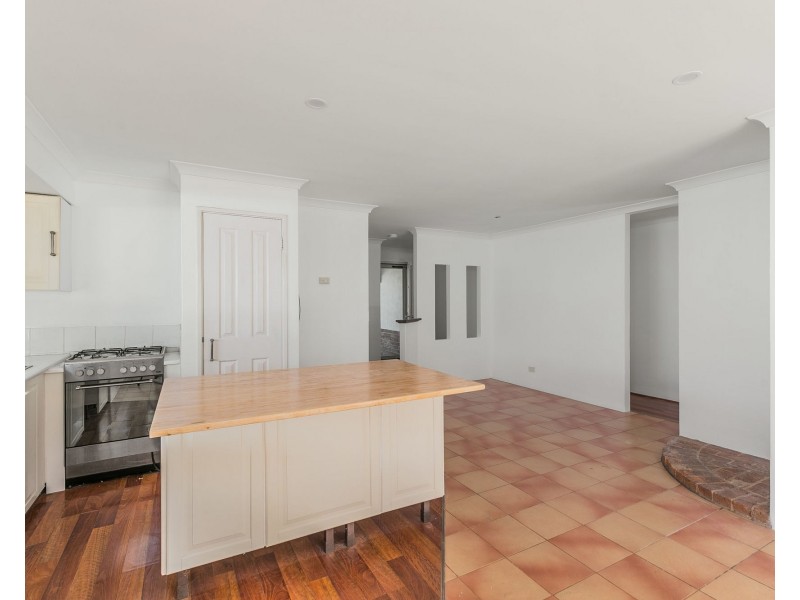 5 Pola Place, Waikiki WA 6169