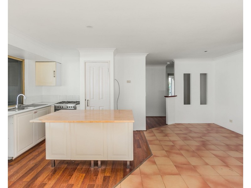 5 Pola Place, Waikiki WA 6169