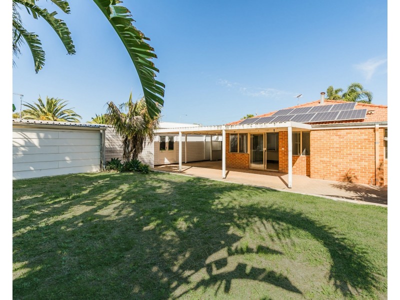 5 Pola Place, Waikiki WA 6169