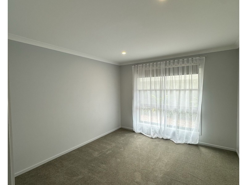 30 Sutherland, Branyan QLD 4670