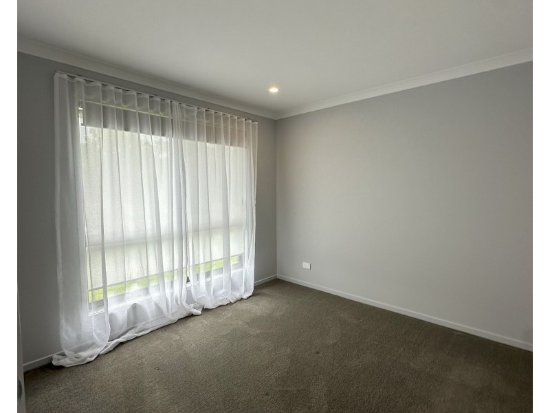 30 Sutherland, Branyan QLD 4670