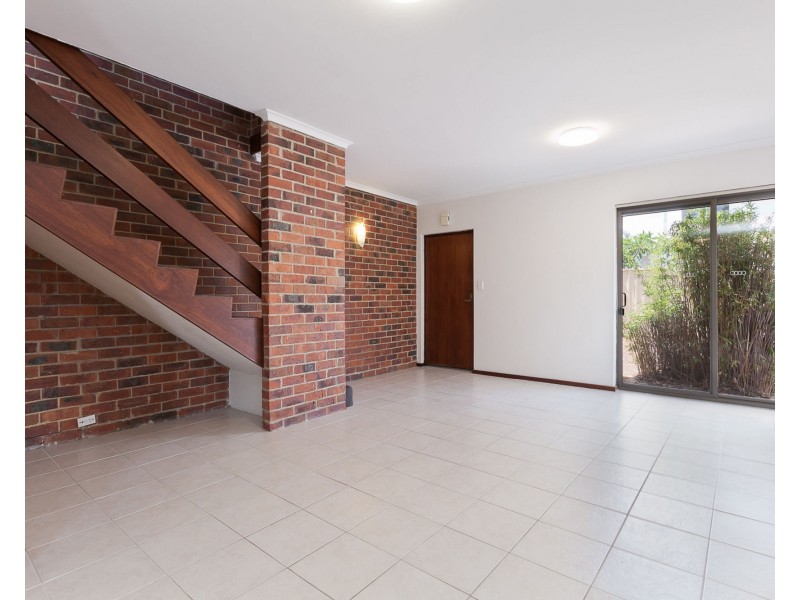 2/10 Leonora Street, Como WA 6152