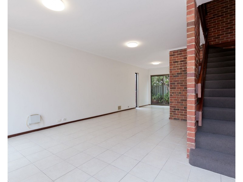 2/10 Leonora Street, Como WA 6152