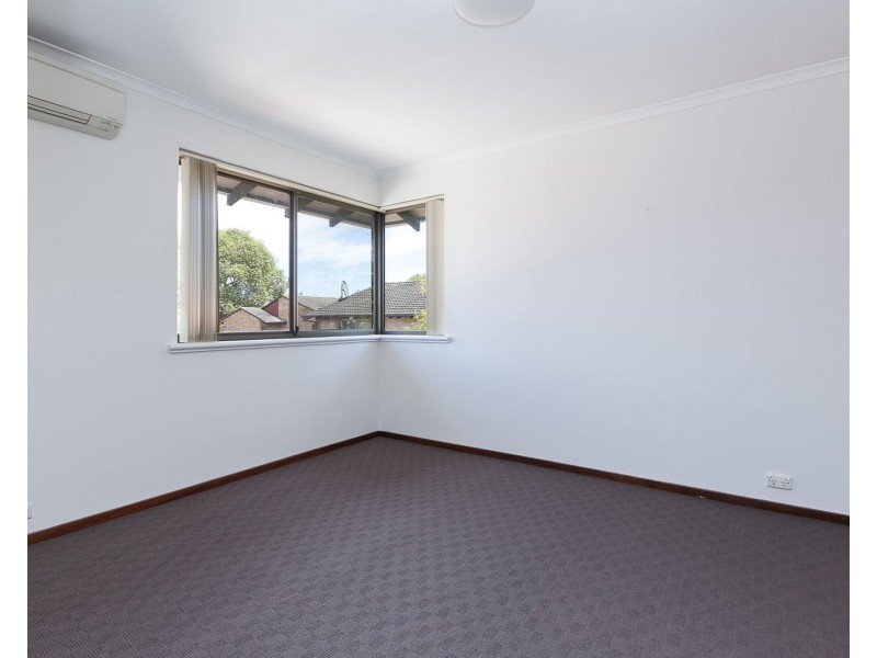 2/10 Leonora Street, Como WA 6152