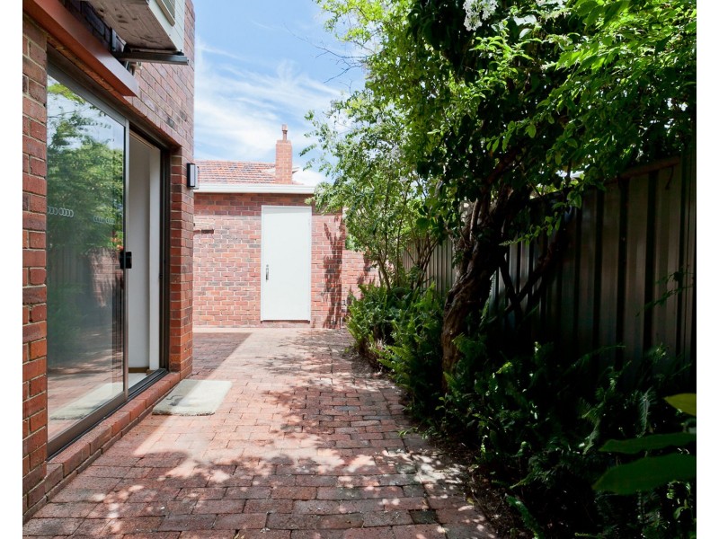 2/10 Leonora Street, Como WA 6152