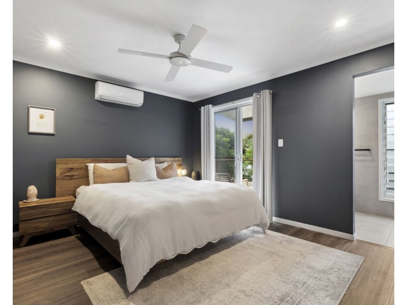 1/4 Lipton Street, Sunrise Beach QLD 4567