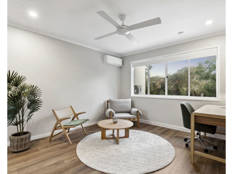 1/4 Lipton Street, Sunrise Beach QLD 4567