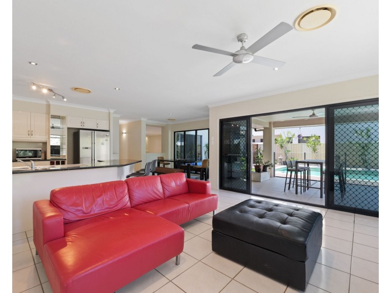28 Campbellville Circuit, Pelican Waters QLD 4551
