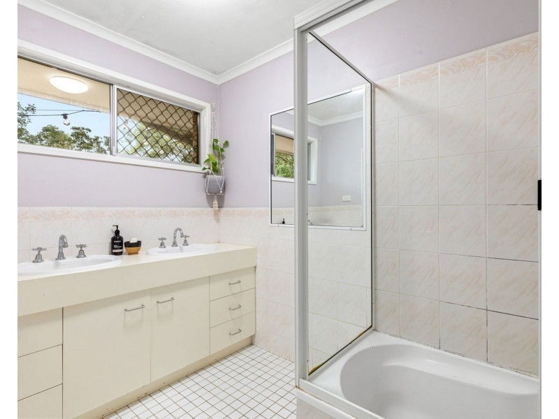 41 Lake Macdonald Drive, Cooroy QLD 4563