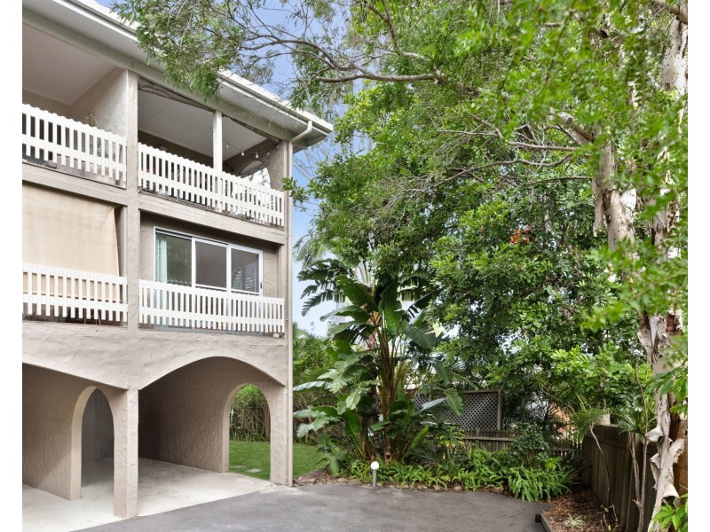 1/8 Natasha Avenue, Noosa Heads QLD 4567