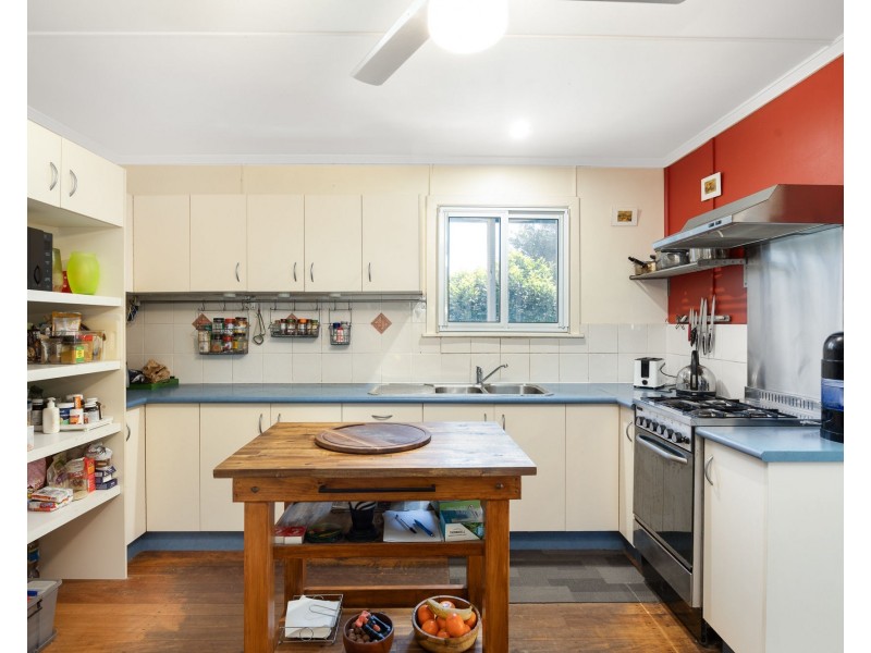 19 Kempster street, Sandgate QLD 4017