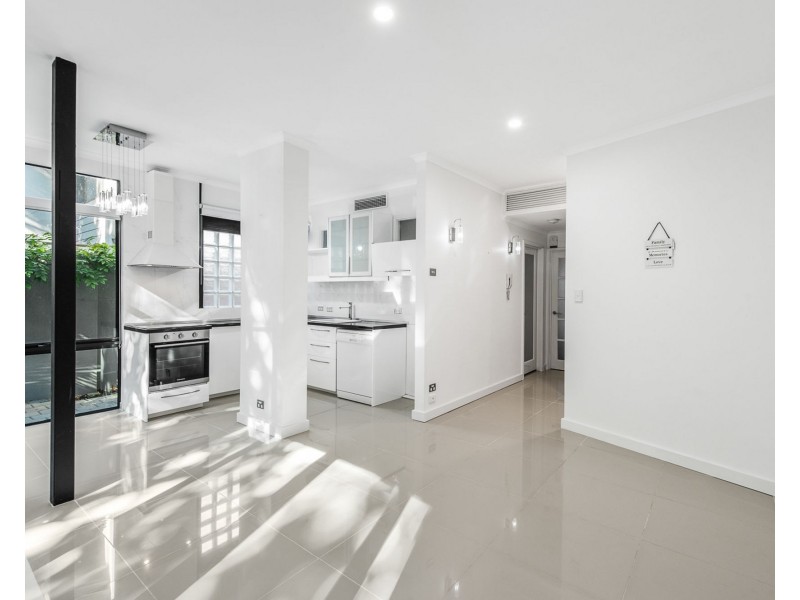 1/39 Mill Point Road, South Perth WA 6151