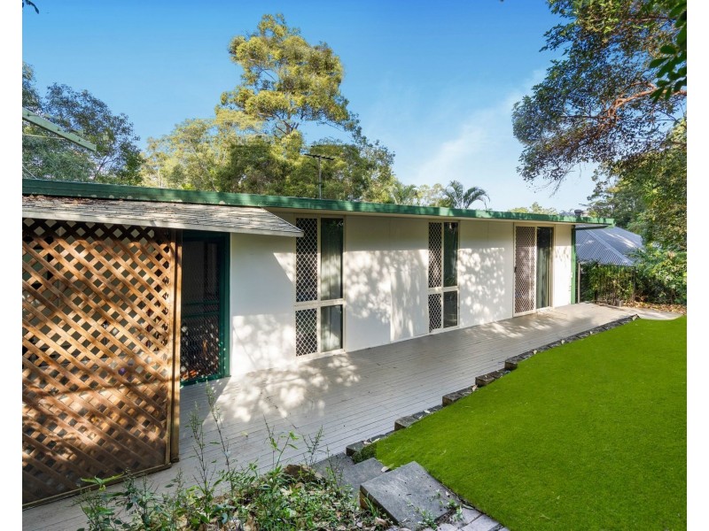 50 Tucker Street, Chapel Hill QLD 4069