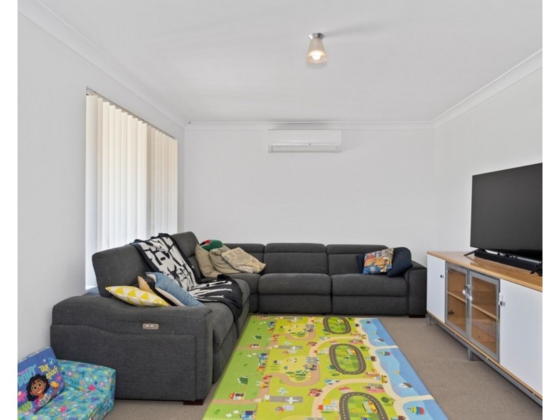 6 Gould Place, Parmelia WA 6167