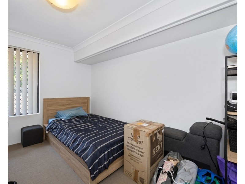 6 Gould Place, Parmelia WA 6167