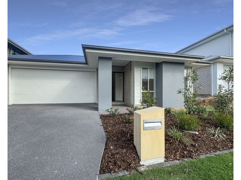 203 Belvedere Drive, Spring Mountain QLD 4124