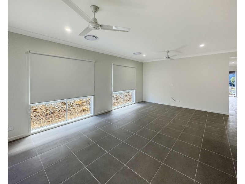 203 Belvedere Drive, Spring Mountain QLD 4124