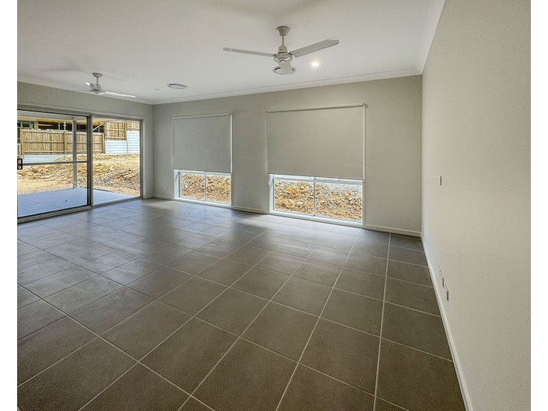 203 Belvedere Drive, Spring Mountain QLD 4124