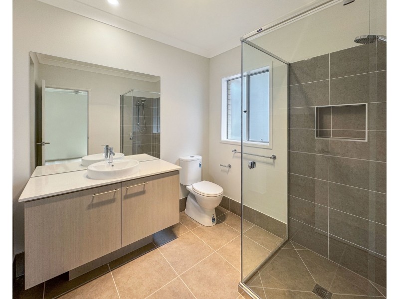 203 Belvedere Drive, Spring Mountain QLD 4124