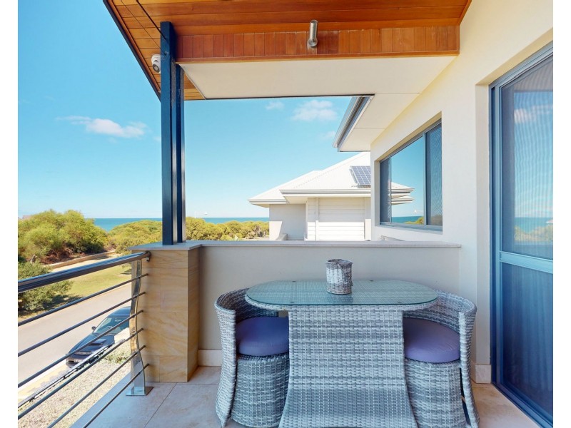 32 Beachside Drive, Burns Beach WA 6028