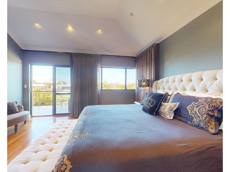 32 Beachside Drive, Burns Beach WA 6028