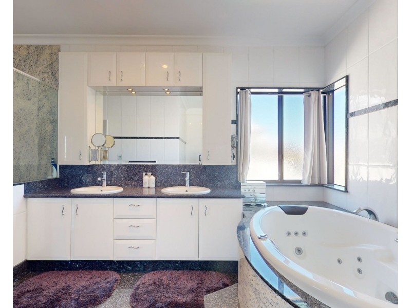 32 Beachside Drive, Burns Beach WA 6028