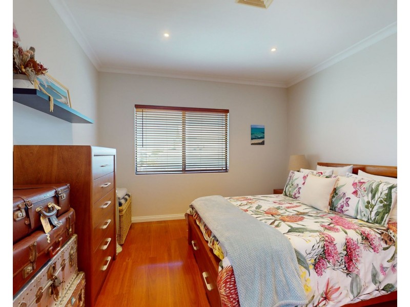 32 Beachside Drive, Burns Beach WA 6028