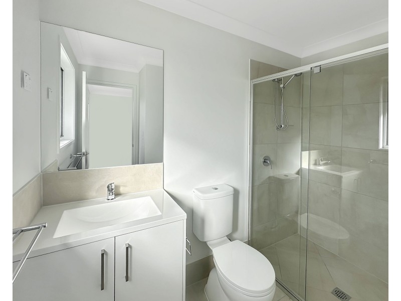 2/92 Nielsen Road, Rosewood QLD 4340