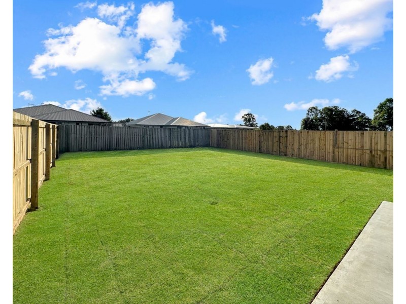 2/92 Nielsen Road, Rosewood QLD 4340