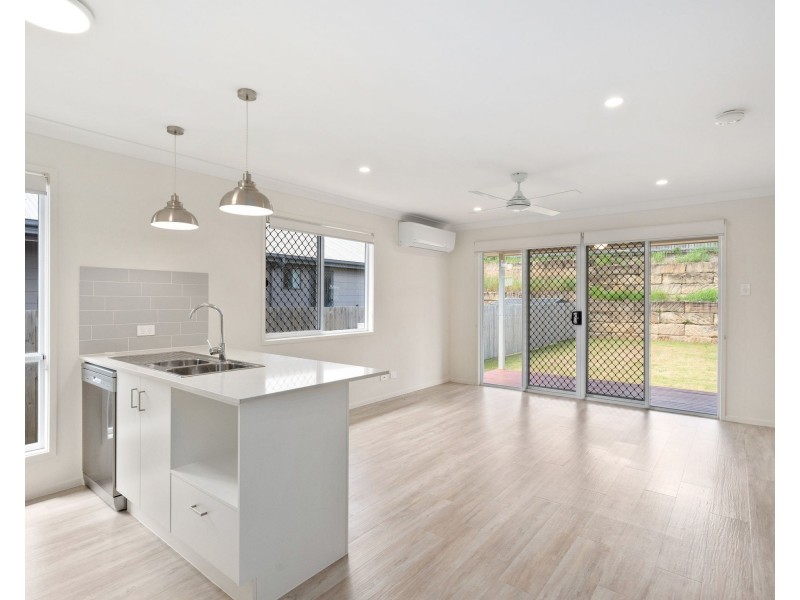 19 Parsons Street, Collingwood Park QLD 4301
