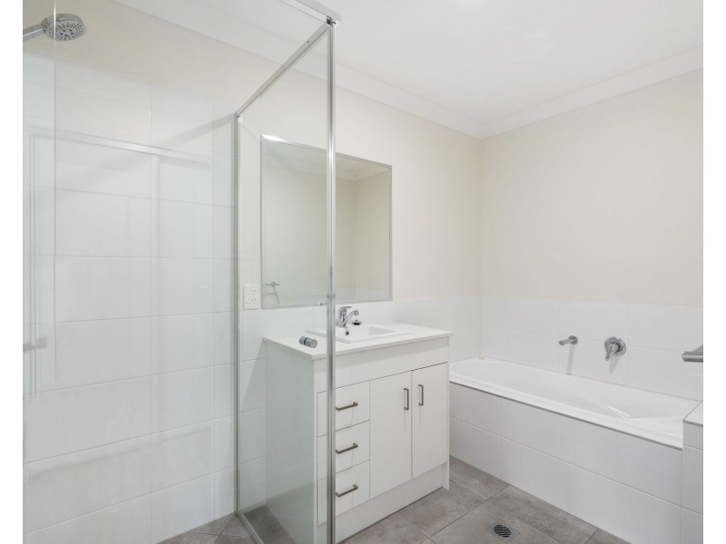 19 Parsons Street, Collingwood Park QLD 4301