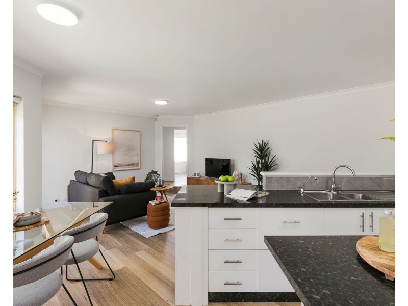 40 Elanora Drive, Cooloongup WA 6168