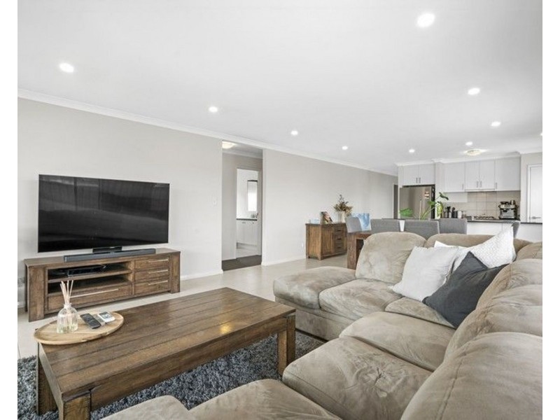 2 Ortega Lane, Caversham WA 6055