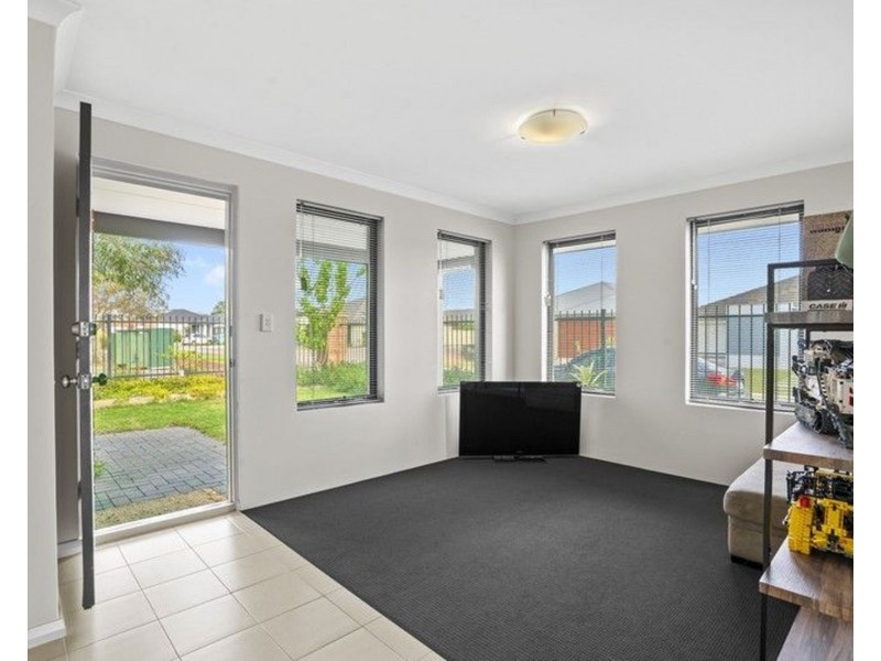 2 Ortega Lane, Caversham WA 6055