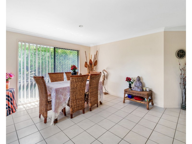 6 Stokes Street, Pacific Pines QLD 4211