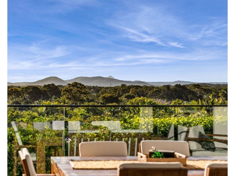 5 Greenhills Place, Coolum Beach QLD 4573
