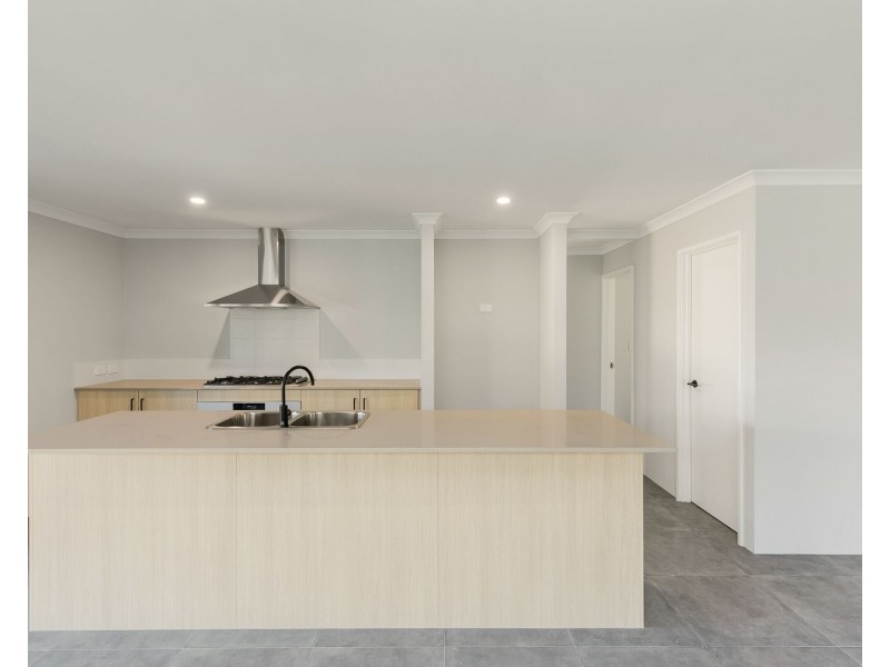 4 Bathurst Street, Byford WA 6122