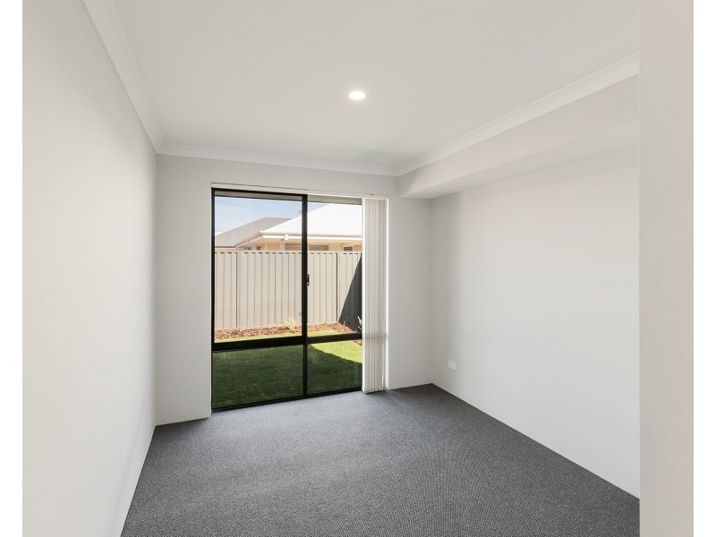 4 Bathurst Street, Byford WA 6122