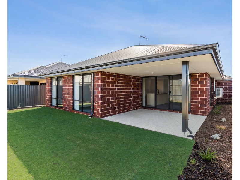 4 Bathurst Street, Byford WA 6122