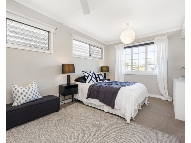 19 Craig Street, Brighton QLD 4017