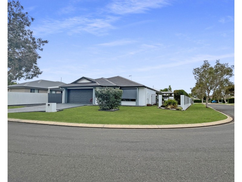 6 Whale Circuit, Bargara QLD 4670
