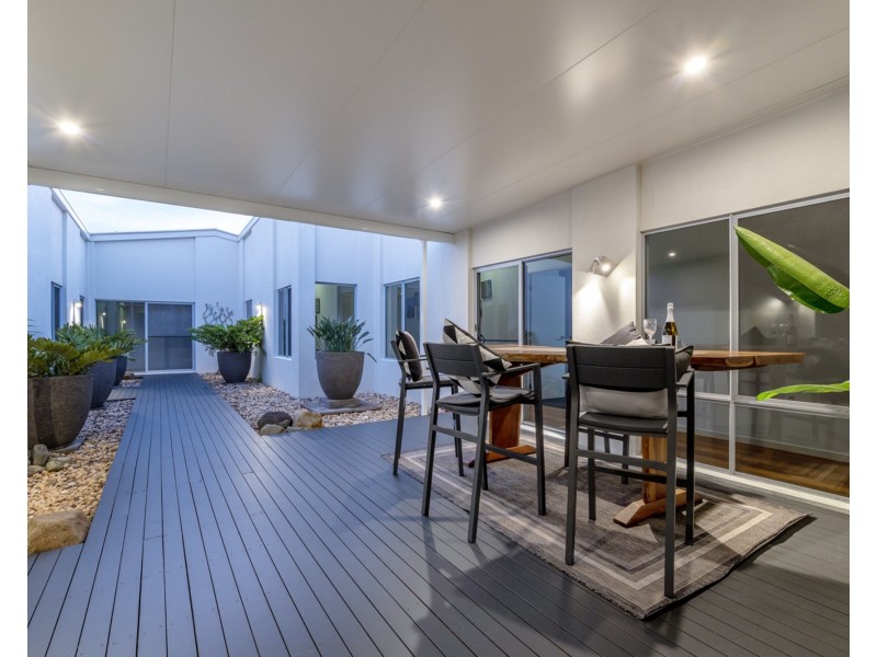 5 Wallum Close, Pelican Waters QLD 4551