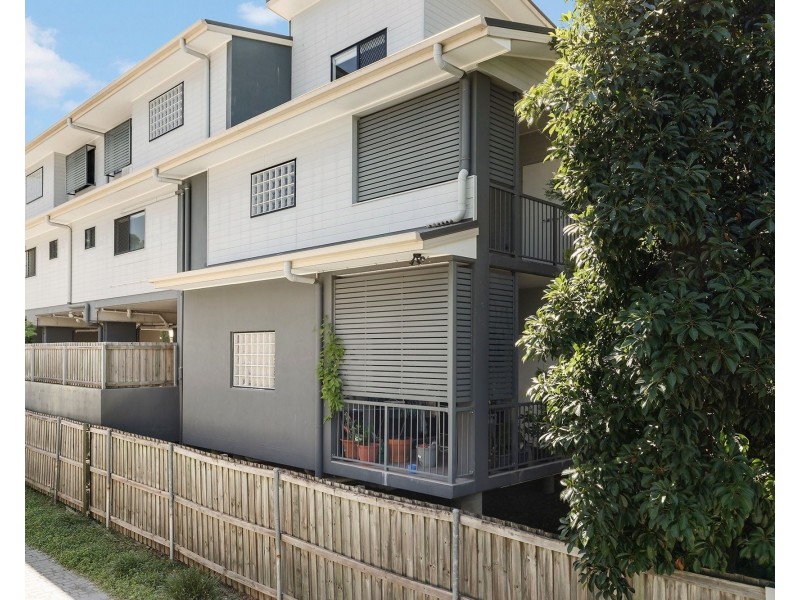 2/15A Grafton Street, Windsor QLD 4030
