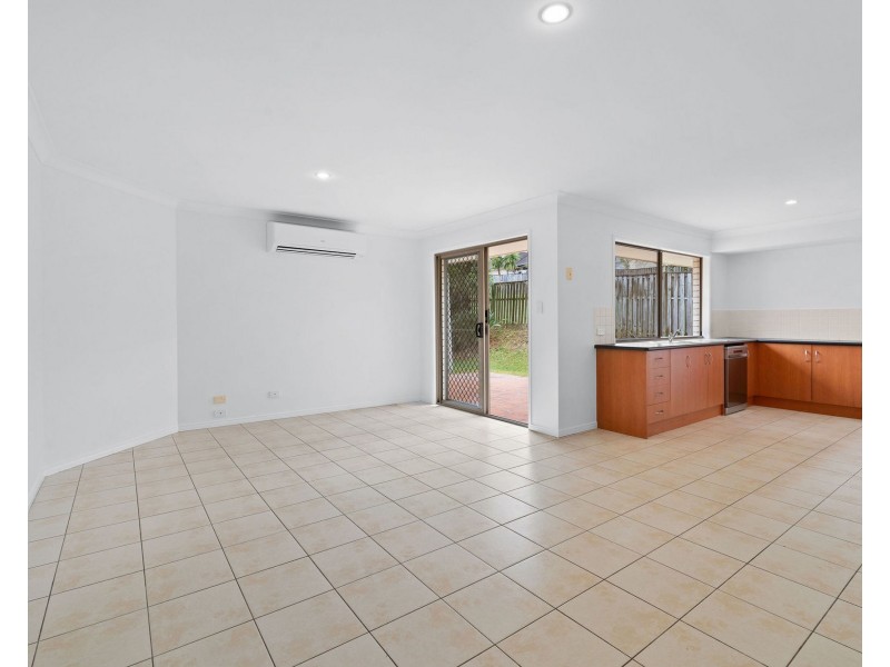 17 Beaumont Crescent, Pacific Pines QLD 4211